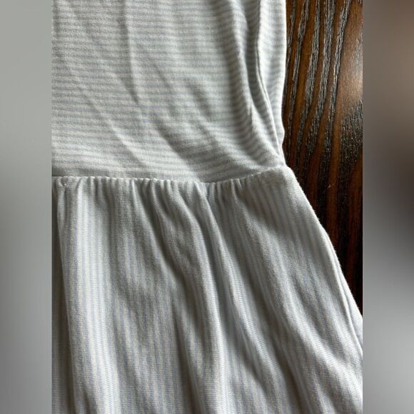 Loft Striped Ruffle Halter Flounce Top Size Large NWOT blue white - Picture 13 of 13